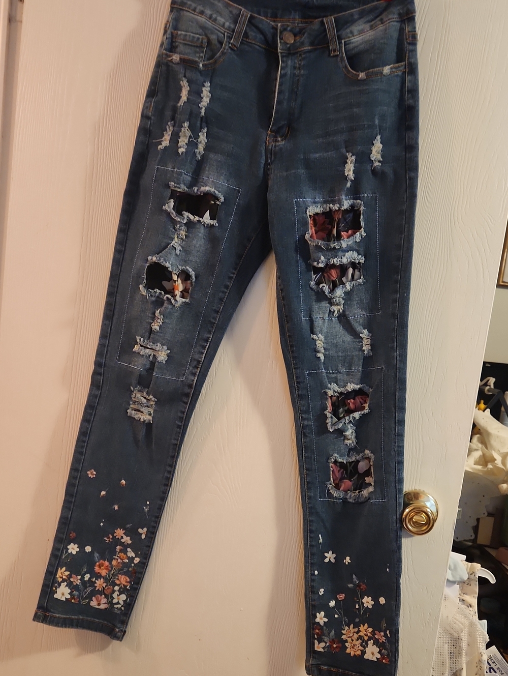 Women's Destressed Floral Jeans